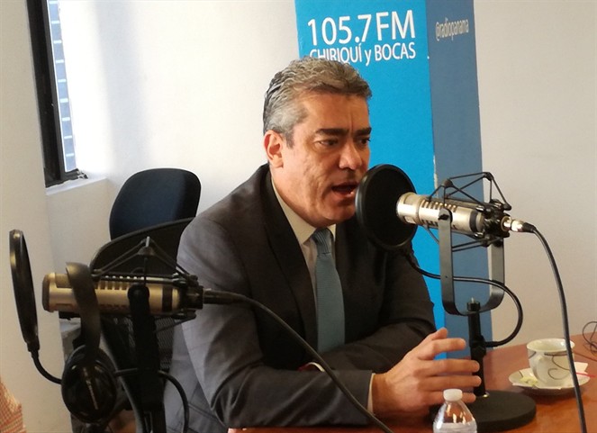 Noticia Radio Panamá | Ministro de Salud afirma que diálogo con médicos continúa