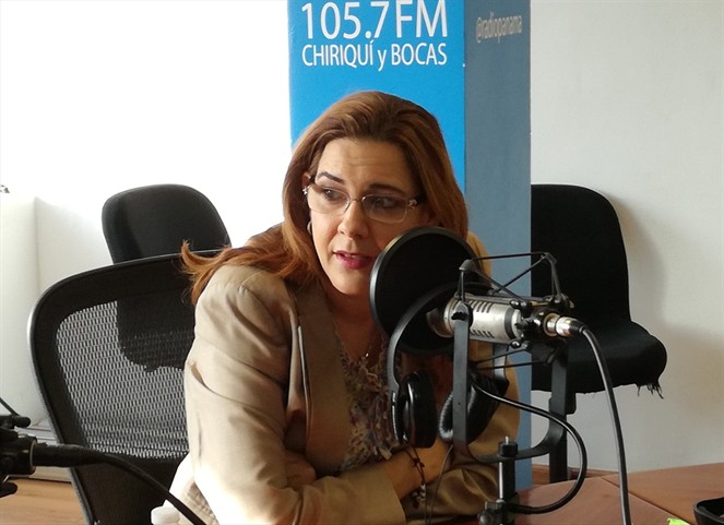 Noticia Radio Panamá | En Panamá todos pagamos agua subsidiada; Julia Guardia