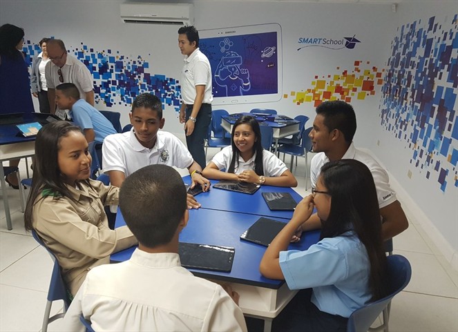 Noticia Radio Panamá | Estudiantes chiricanos ganan concurso de Samsung