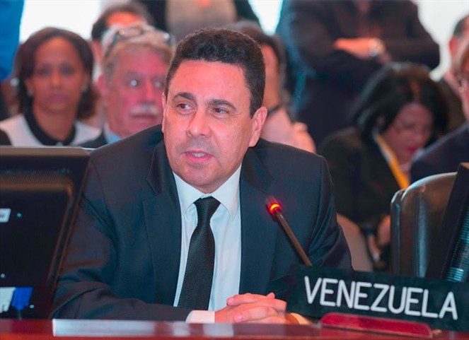 Noticia Radio Panamá | Vicecanciller venezolano asegura que EEUU está detrás del ‘golpe de estado’ en Venezuela