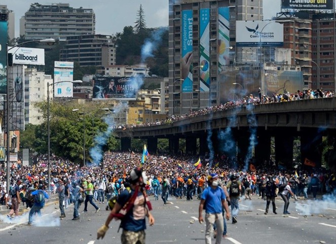 Noticia Radio Panamá | Oposición venezolana vuelve a las calles. Se registran nuevos enfrentamientos