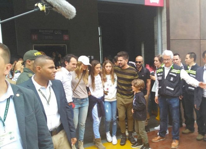 Noticia Radio Panamá | Juanes presentó su nueva producción en el Metro de Medellín