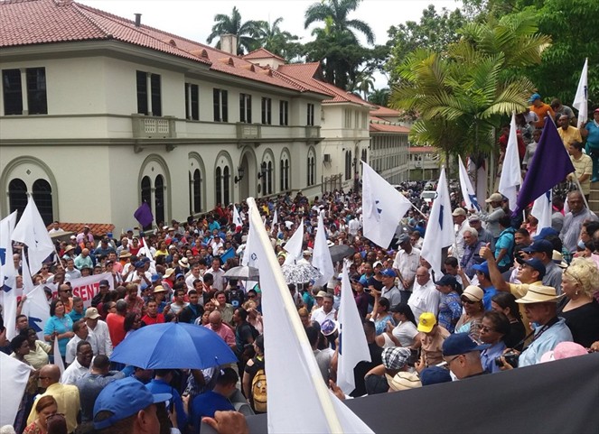 Noticia Radio Panamá | Universitarios piden respeto a la autonomía de la UP