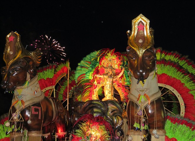 Noticia Radio Panamá | La fantasía del carnaval se apoderó de la Cinta Costera en pleno mes de mayo