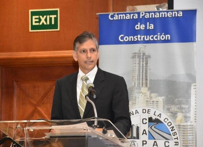 Noticia Radio Panamá | Construcción busca combatir la burocracia