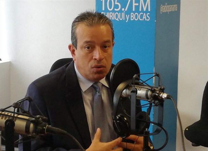 Noticia Radio Panamá | Director del Inadeh afirma que el funcionario que no se acopla se va