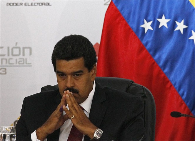 Noticia Radio Panamá | Presentan denuncia en la Fiscalía contra Nicolás Maduro y varios magistrados