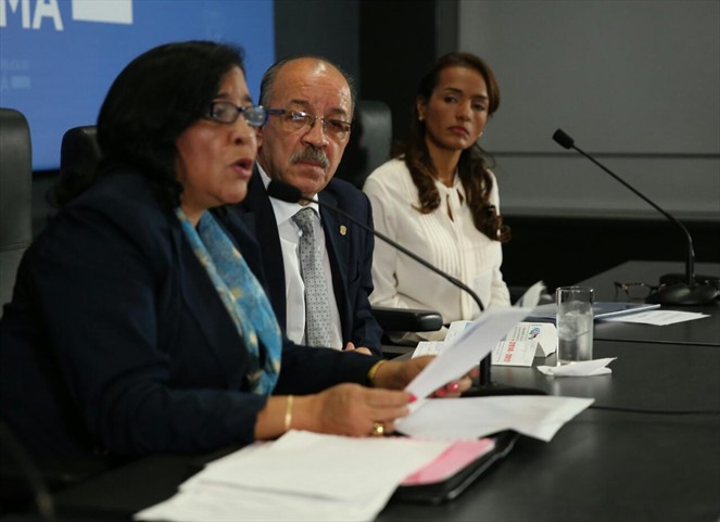 Noticia Radio Panamá | Ministra de Educación reconoce fallas en proceso de seguimiento de obras en ejecución