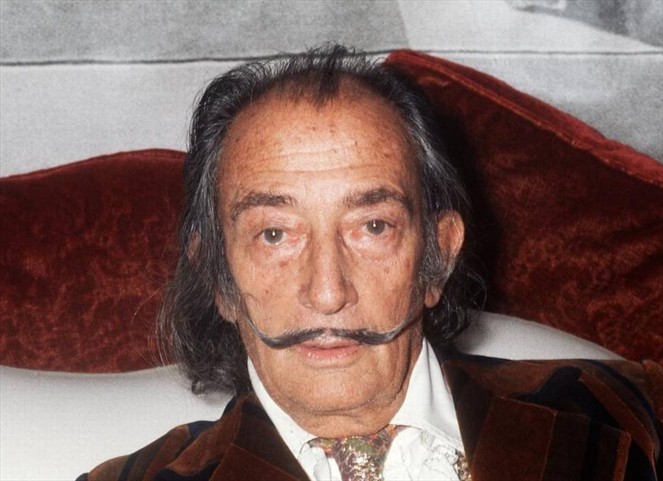 Noticia Radio Panamá | Juez ordena la exhumación cadáver del pintor español Salvador Dalí