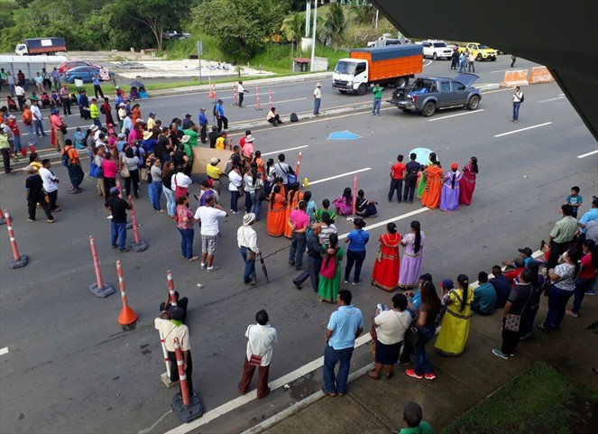 Noticia Radio Panamá | Cierran Interamericana a la altura de San Félix, tras muerte de docentes