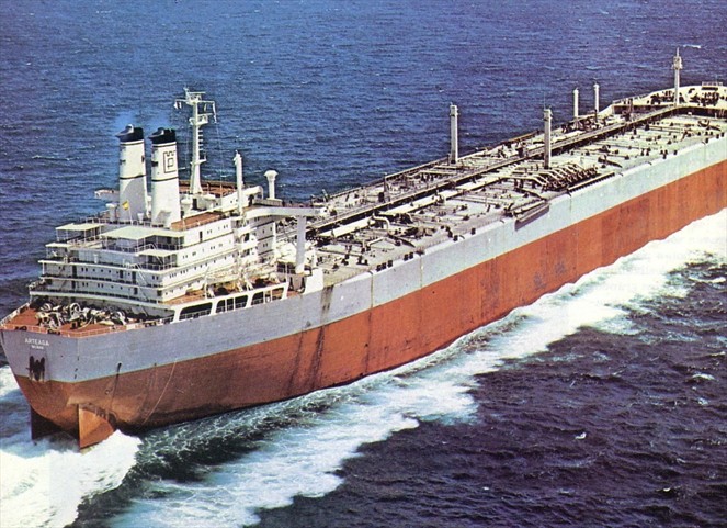 Noticia Radio Panamá | Barco petrolero y un carguero chocan entre Francia y Reino Unido