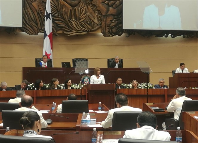 Noticia Radio Panamá | Nueva presidenta de la Asamblea Nacional pide calidad en debates