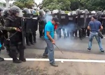 Noticia Radio Panamá | Enfrentamientos entre manifestantes y policía en Chiriquí, en el tercer día de manifestaciones