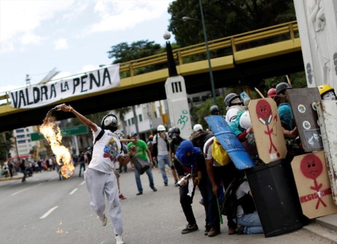 Noticia Radio Panamá | Venezuela: Detienen a otros dos magistrados nombrados por la Asamblea Nacional