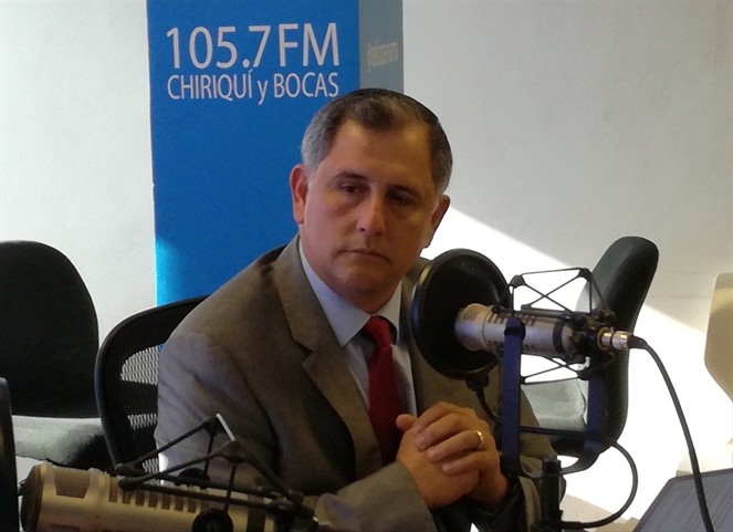 Noticia Radio Panamá | Diputado Arango promete dar solución a productores