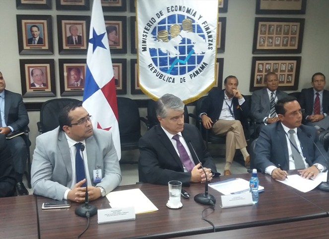 Noticia Radio Panamá | Gobierno impulsa propuesta para exonerar de impuesto a las viviendas de hasta $120 mil
