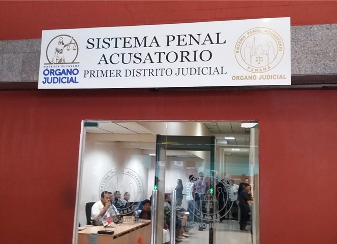 Noticia Radio Panamá | Revocan prisión domiciliaria a favor de Moncada Luna