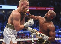 Noticia Radio Panamá | Mayweather gana la pelea contra McGregor