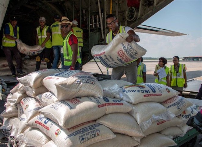 Noticia Radio Panamá | Avión ecuatoriano viaja a Cuba con 14 toneladas de ayuda tras daños de Irma