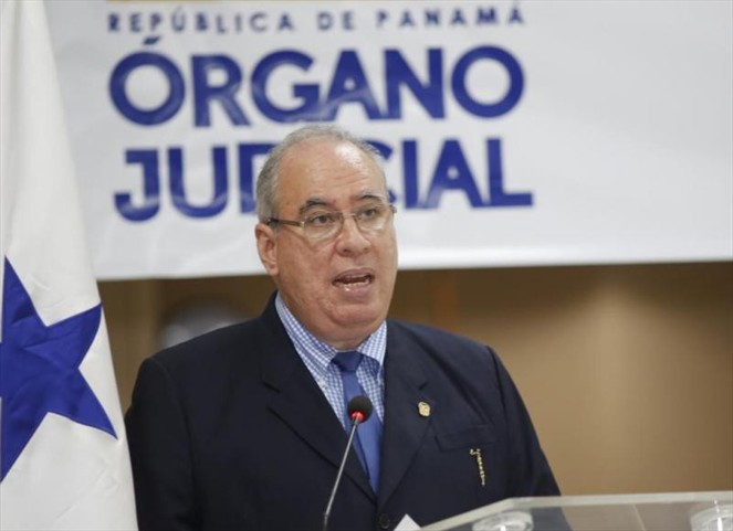 Noticia Radio Panamá | Magistrado José Ayú Prado no descarta reelegirse nuevamente como presidente de la CSJ