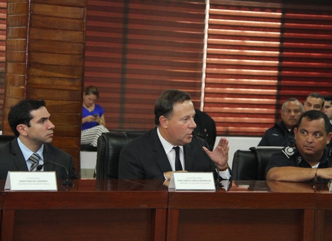 Noticia Radio Panamá | Presidente Varela recibe informe de la operación antidrogas “El Gallero”