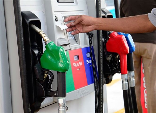 Noticia Radio Panamá | Baja la gasolina este viernes