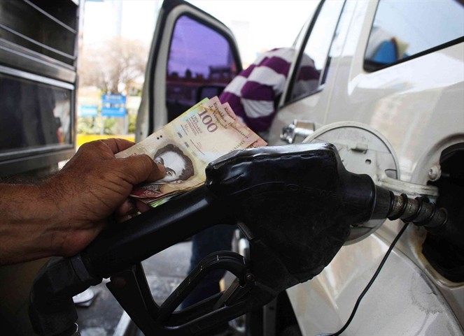 Noticia Radio Panamá | Trabajadores del sector petrolero de Venezuela señalan que sólo hay gasolina para dos días