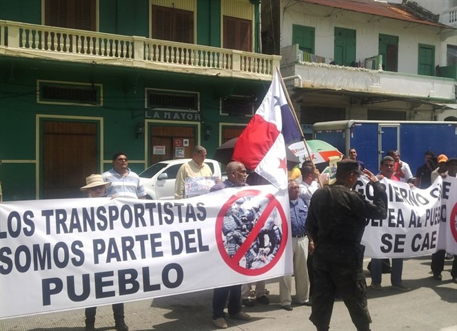 Noticia Radio Panamá | Amenazan con paro nacional de transporte