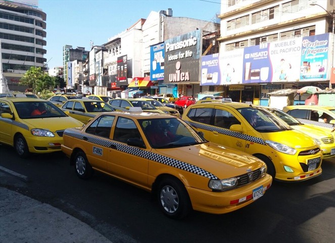 Noticia Radio Panamá | Transportistas no aceptan regulación de Uber