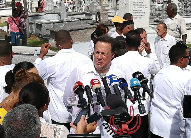 Noticia Radio Panamá | Presidente Varela defiende reglamentación de plataformas tecnológicas de transporte