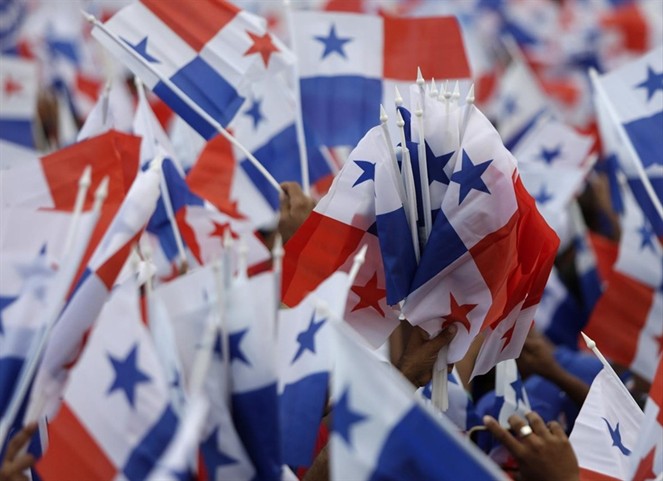 Noticia Radio Panamá | ¿Cómo usar el tricolor nacional?