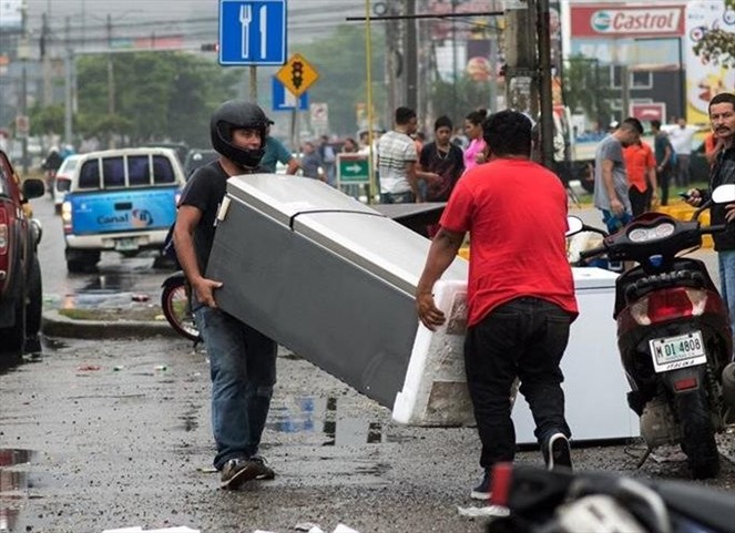 Noticia Radio Panamá | Manifestaciones y saqueos en Honduras por incertidumbre tras elecciones