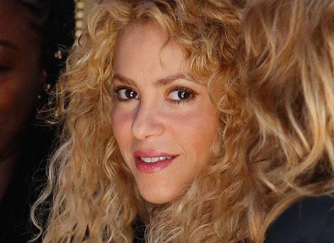 Noticia Radio Panamá | Shakira suspende conciertos de su gira El Dorado hasta junio próximo