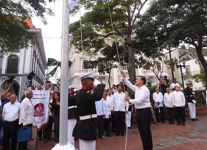 Noticia Radio Panamá | Presidente Varela pide mantener viva la historia sobre la lucha del 9 de enero.