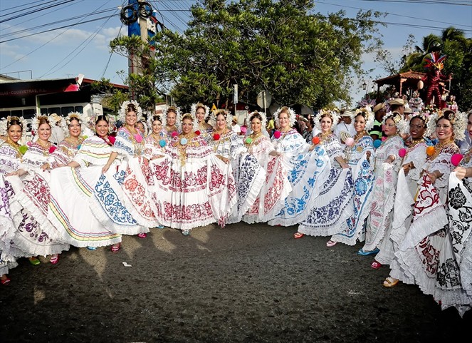 Noticia Radio Panamá | ATP espera más de 200 mil visitantes en el «Desfile de las Mil Polleras»
