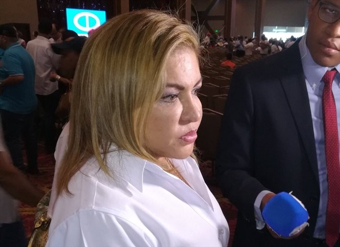 Noticia Radio Panamá | Alma Cortés afirma que la gente se irá del partido si gana Rómulo