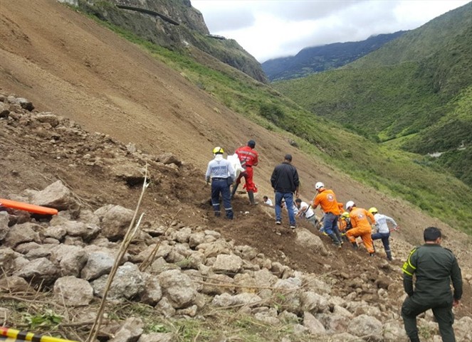 Noticia Radio Panamá | Trece personas fallecieron tras alud de tierra en Tumaco