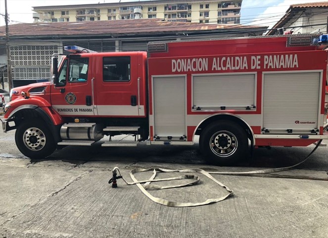 Noticia Radio Panamá | Alcaldía dona camión de bomberos para el Casco Antiguo