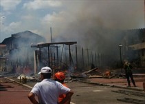 Noticia Radio Panamá | Se registra incendio en San Felipe, mas de 40 familias damnificadas.