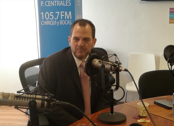 Noticia Radio Panamá | Hay 49 millones de dólares sin factura fiscal; Federico Humbert