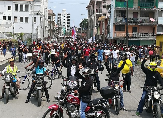 Noticia Radio Panamá | Huelga en la Provincia de Colón se extiende 24 horas.