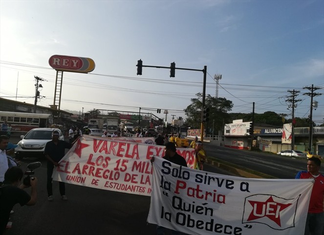 Noticia Radio Panamá | Marchan en Colón pero se mantienen en el diálogo