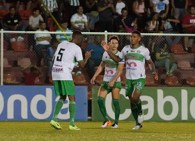 Noticia Radio Panamá | Alianza FC pone un pie en semifinales