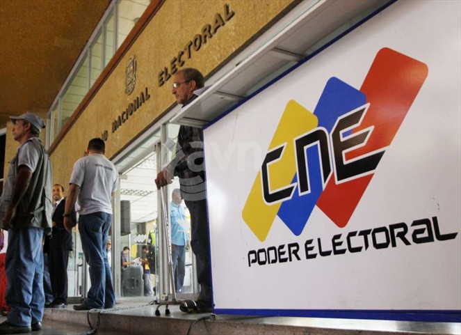 Noticia Radio Panamá | Oposición programa protestas contra Maduro en momentos de campaña electoral