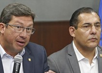 Noticia Radio Panamá | Renuncian los ministros del Interior y de Defensa de Ecuador