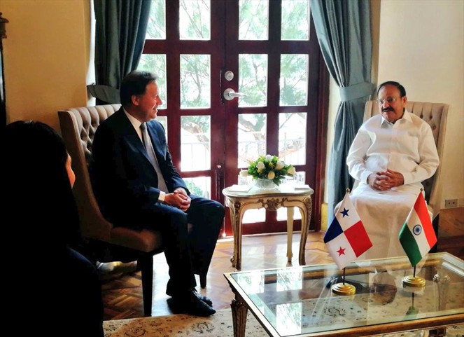 Noticia Radio Panamá | Presidente Varela sostiene reunión bilateral con Vicepresidente de la India Muppavarapu Venkaiah