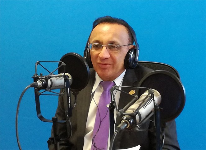 Noticia Radio Panamá | Ministro de Desarrollo Social anuncia que dejará su cargo a finales del año