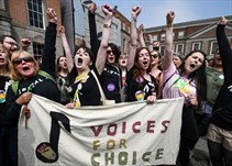 Noticia Radio Panamá | Tras referendum Irlanda abre camino al aborto legal