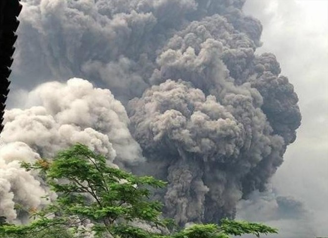 Noticia Radio Panamá | Tragedia del Volcán de Fuego en Guatemala deja hasta el momento 62 muertos