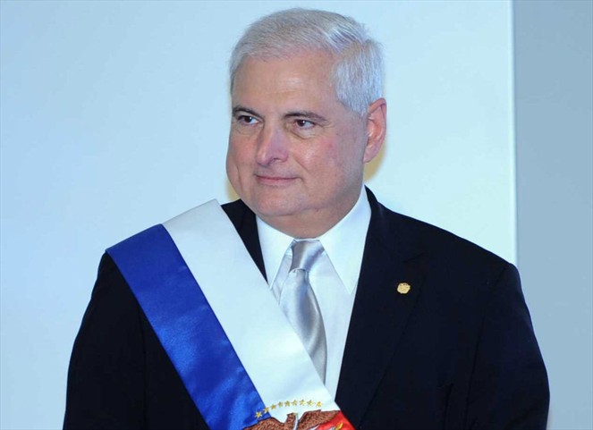 Noticia Radio Panamá | Ex presidente Martinelli llega a Panamá extraditado por escuchas telefónicas